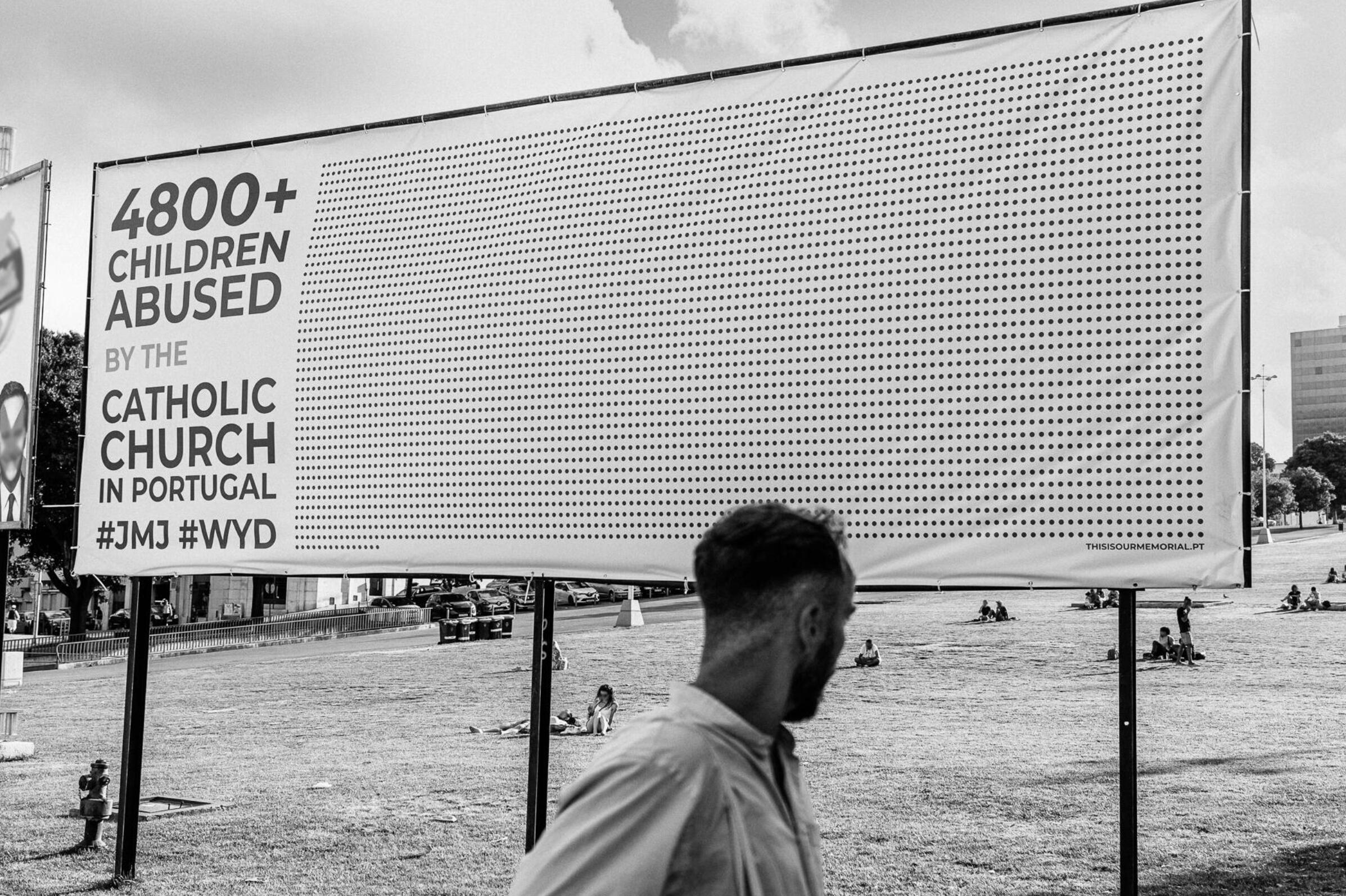 Billboard Instalation in Alameda, Lisboa (Photo by Nuno Silva)